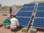 وصول الدفعة الأولى من آليات إنارة 6 من محليات شمال دارفور بالطاقة الشمسية