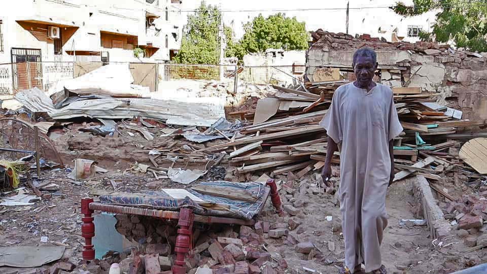 Homes and shops in Burri in Khartoum destroyed by bombing, October 6 (Photo Saeed Abdelmajeed)