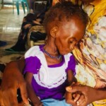 معاناة النازحين بمعسكر كلمة تتصاعد ومناشدة للمنظمات بالتحرك