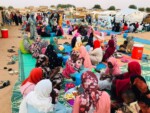 نساء وفتيات سودانيات في شرق تشاد.. الحياة تقاوم الحرب بالعمل