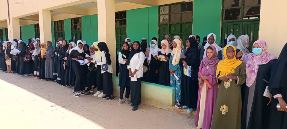 الطالبات الجالسات لامتحانات الشهادة السودانية في شرق النيل