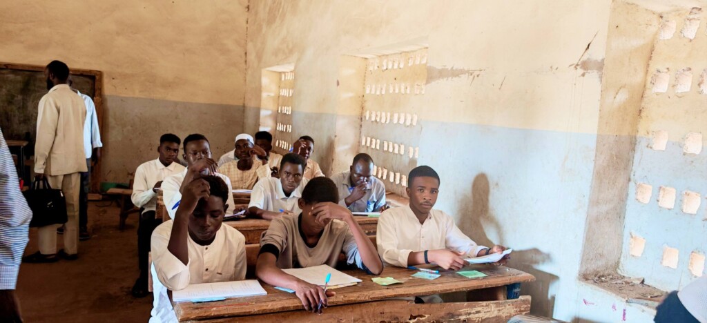 تلاميذ يجلسون لامتحانات الشهادة السودانية في شرق تشاد- اغسطس 2025