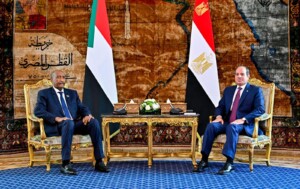 الرئيس المصري عبدالفتاح السيسي ورئيس مجلس السيادة الانتقالي عبدالفتاح البرهان- القاهرة -15 اكتوبر 2025