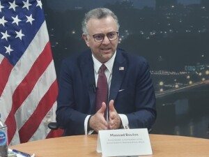 مستشار الرئيس الأمريكي لشئون الدول العربية والافريقية - وسائل التواصل