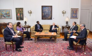 وزير الخارجية المصري يستقبل مبعوث الأمين العام للأمم المتحدة إلى السودان- القاهرة -13 ينار 2026-صفحة وزارة الخارجية المصرية على فيسبوك