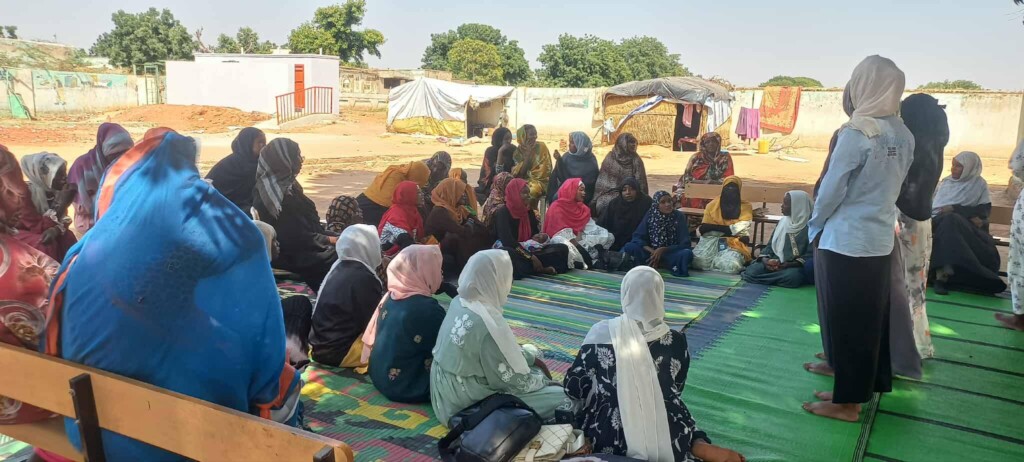 دلسة توعية نسوية في مركز ايواء بالضعين- غرف طوارئ الضعين