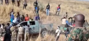 عربة عسكرية تتبع للدعم السريع قال جنود في القوات المسلحة أنهم استولوا عليها - 6 ابريل 2026- وسائل التواصل