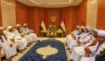 البرهان يلتقي وفدين من قبيلتي الهدندوة والبني عامر بعد توترات قبلية