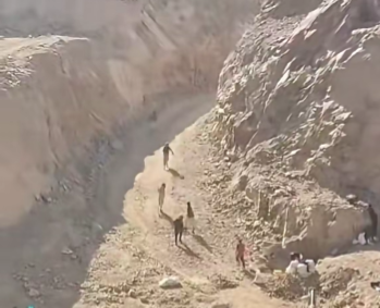 قصف معدنين سودانيين على الحدود السودانية المصرية - يونيو 2026- وسائل التواصل