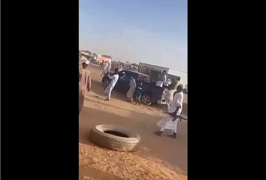 لقطة شاشة من مقطع فيديو لاشتباكات مسلحة في الدبة - 14 يوليو 2026- وسائل التواصل